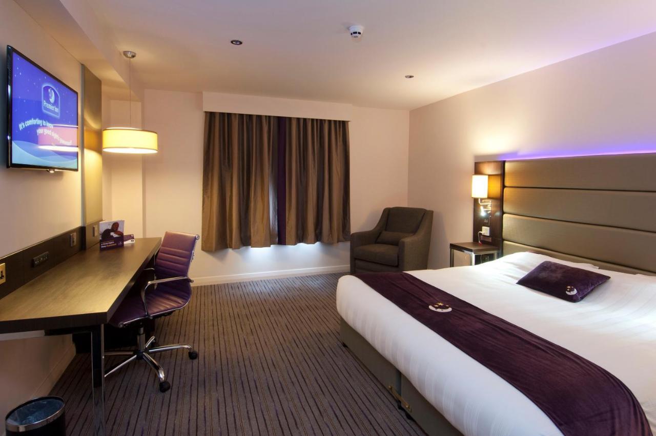 Premier Inn Guildford North - A3 Exterior foto